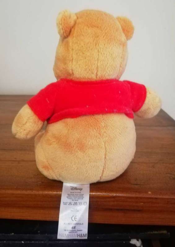 Disney`s Winnie the Pooh. plush soft toy.  19cm.
