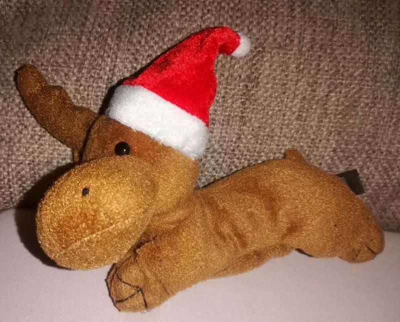 Santa's Little Helper a Cute Reindeer Fridge Magnet! Red Christmas Hat. 18cm.