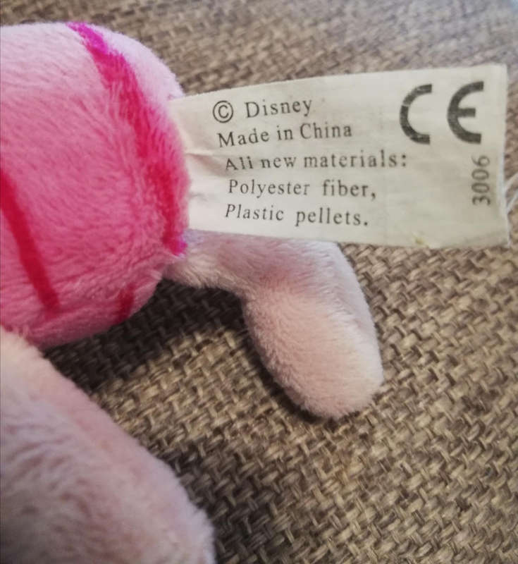 Disney's cute little Piglet Key Holder. 14cm.