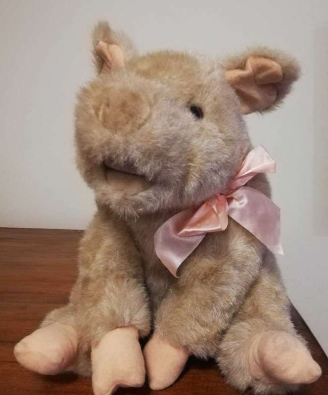 A beautiful, super plush Piggy named Puggels. 32cm.