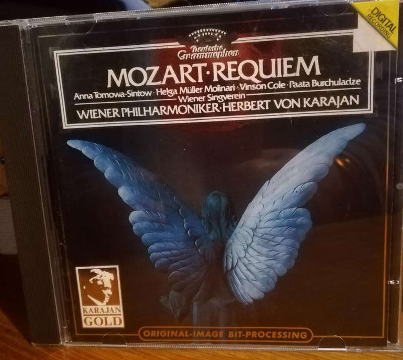 Mozart-Requiem. Wiener Philharmoniker-Herbert von Karajan. CD.