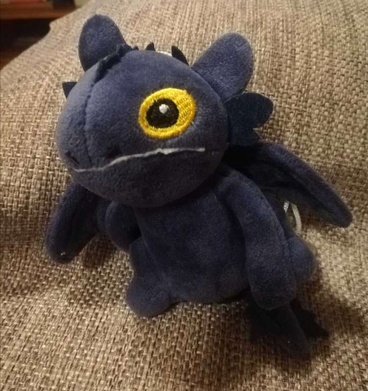 Toothless From How To Train Your Dragon. Soft Dark Purple, Plush Toy. 12cm.