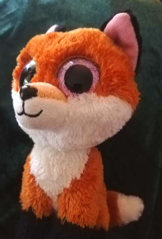TY Beanie Boo Slick the Fox. 18cm. Beautiful and Cuddly!