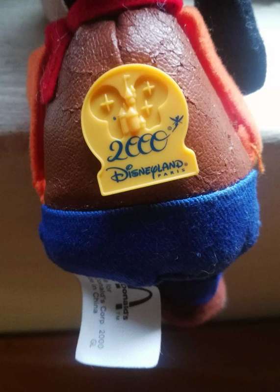 Goofy finger puppet - Disneyland Paris/McDonalds Happy Meal Character! 2000. 17cm.