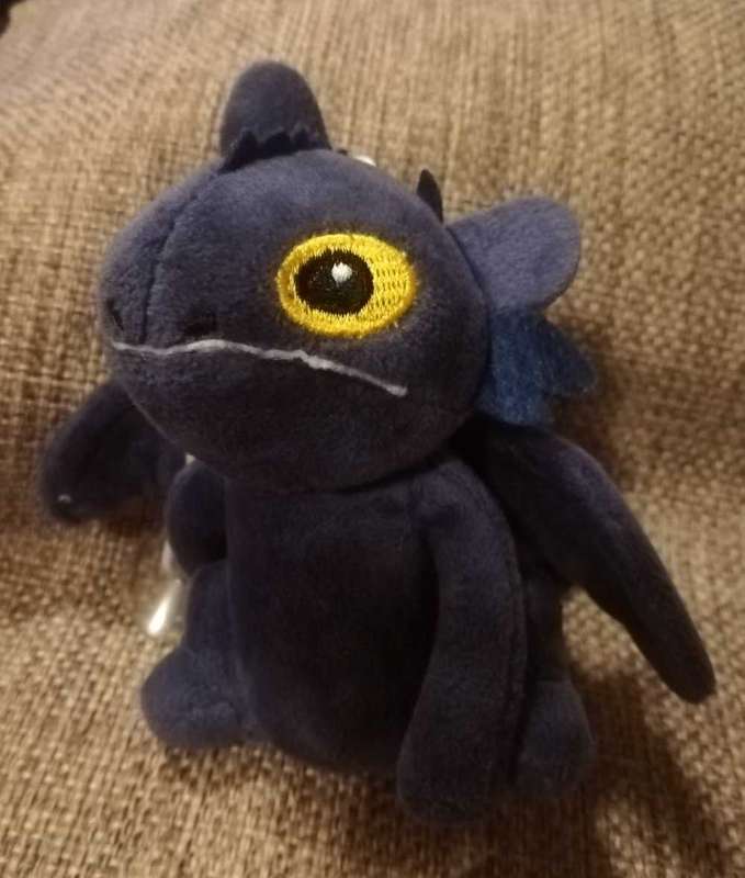 Toothless From How To Train Your Dragon. Soft Dark Purple, Plush Toy. 12cm.
