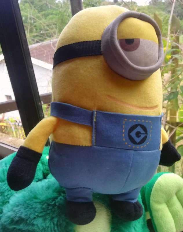 Despicable Me 2.  One Eyed Minion. Plush Buddy!  25cm.
