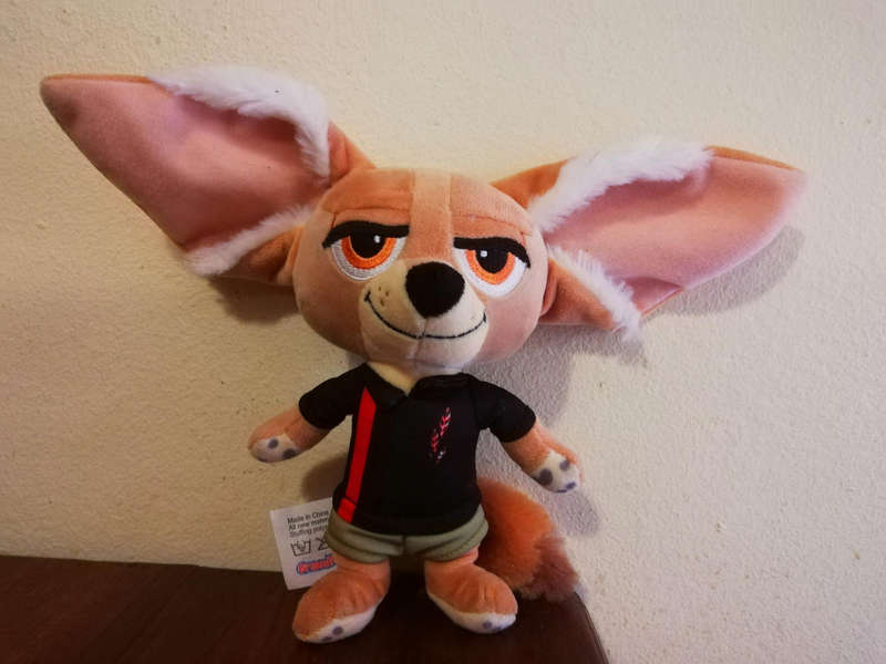 Disney's Zootropolis Finnick Fox Plush Toy. 20cm.