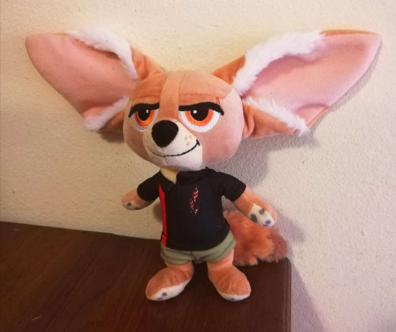 Disney's Zootropolis Finnick Fox Plush Toy. 20cm.