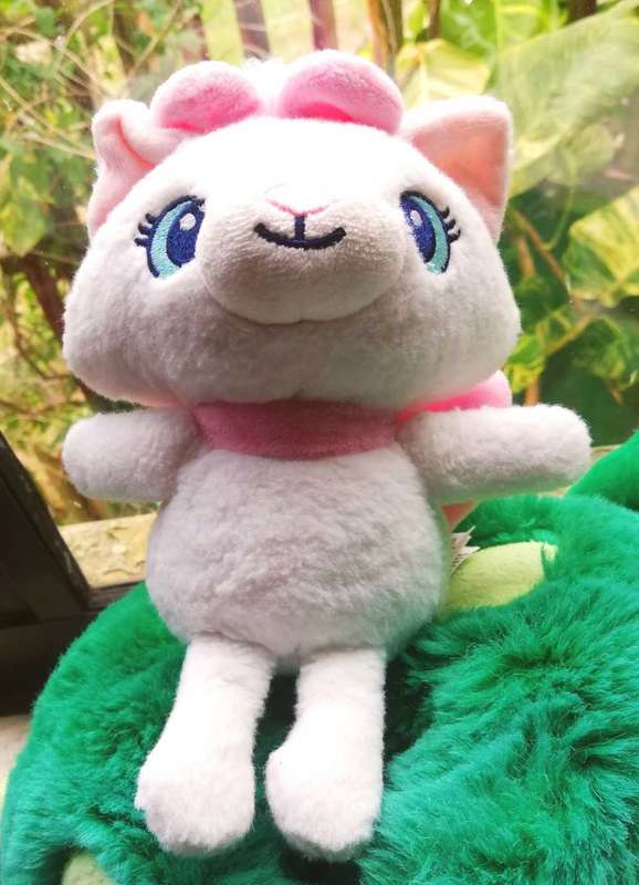 Disney's Aristocats Marie Cat. Cheeks light up. 20cm.