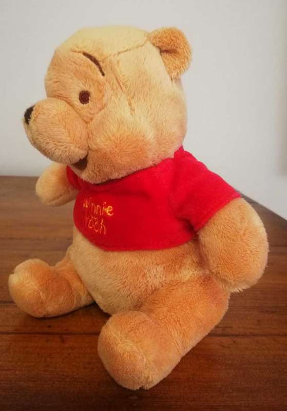 Disney`s Winnie the Pooh. plush soft toy.  19cm.
