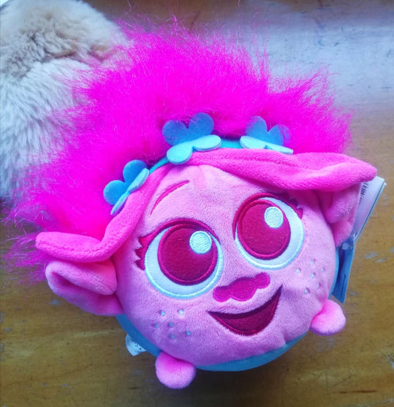 Dreamworks Heroes plush Queen Poppy Troll. 20cm. With Tags!