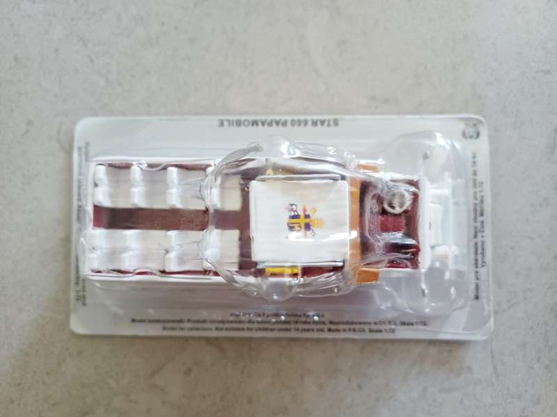 MODEL:  Papamobile Poland - Rare model, not easy to find ! (IXO) (MOD003)