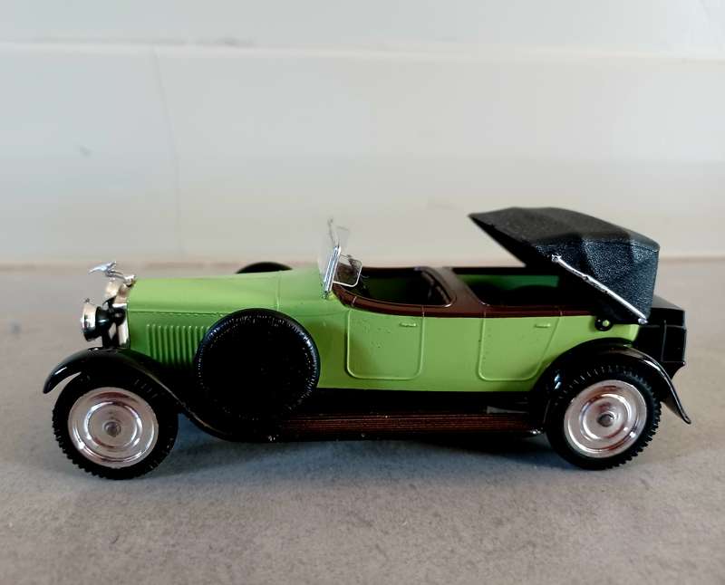 Model Hispano-Suiza 6 Cylinder - Solido made in France Scale 1.43 (Stock no 2)