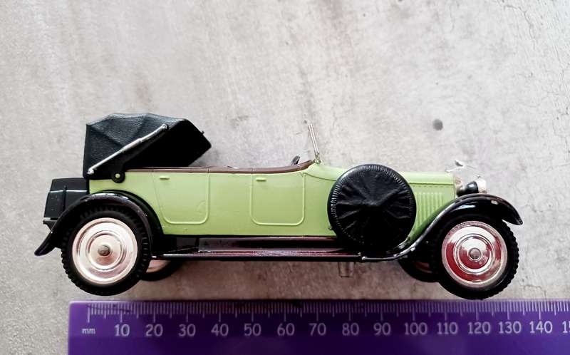 Model Hispano-Suiza 6 Cylinder - Solido made in France Scale 1.43 (Stock no 2)