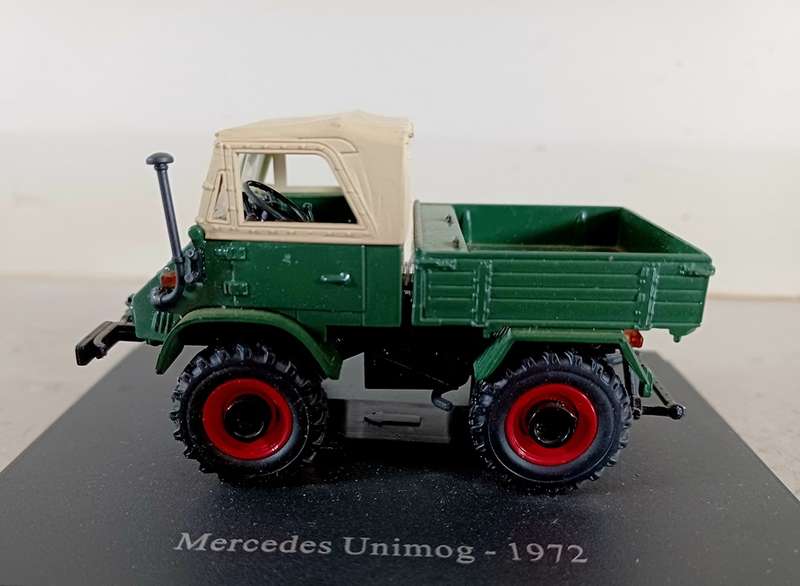 Model - Mercedes Unimog 1972 HACHETTE - Scale 1.43 (stock no 3)