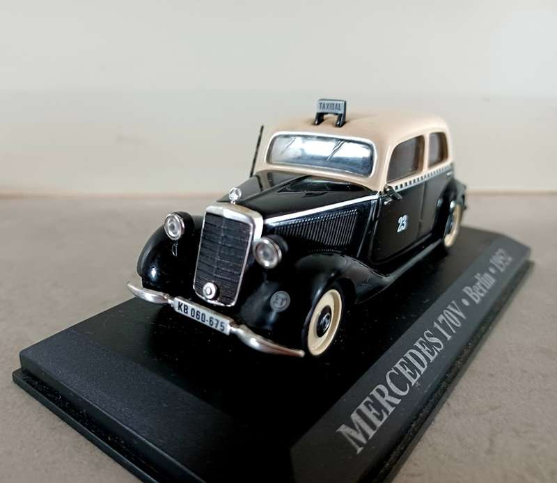 Model - Mercedes 170V Berlin Taxi 1952 - scale 1.43 - Made in China - (MOD008)