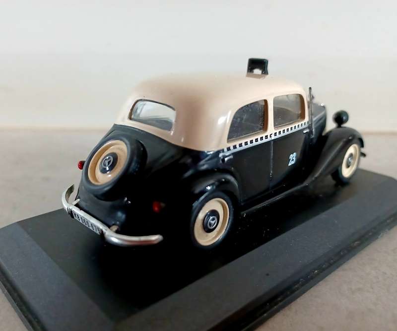 Model - Mercedes 170V Berlin Taxi 1952 - scale 1.43 - Made in China - (MOD008)