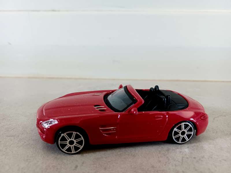 MODEL: Mercedes SLS AMG Roadster Red (MOD046)