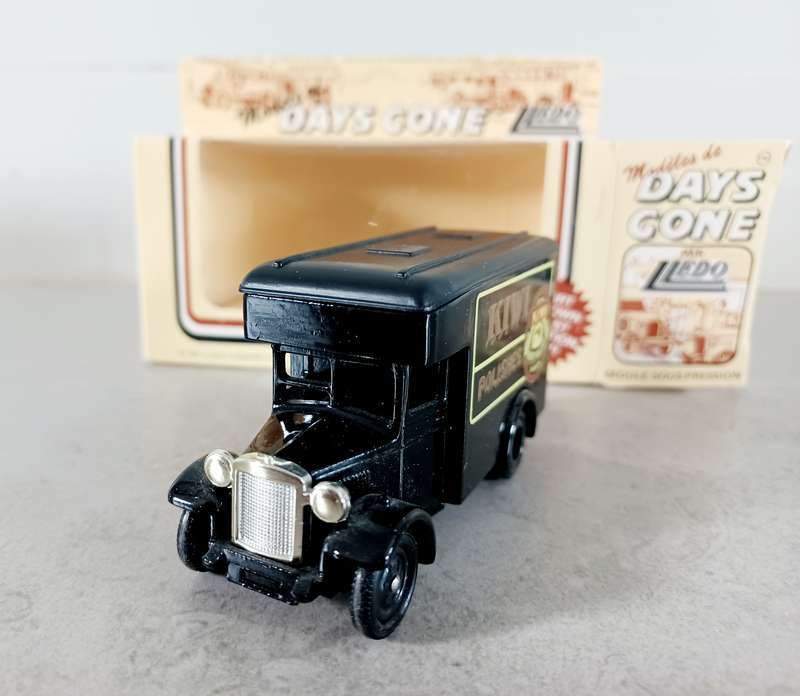 MODEL:  Ford Model A "KIWI Polishes" (MOD048) Liedo   Days Gone Black