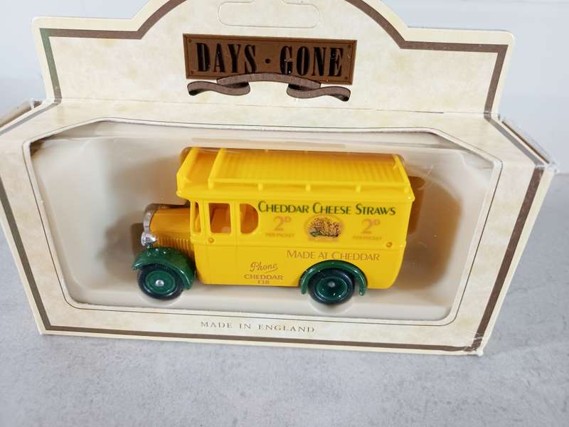 MODEL: DENNIS  "Cheddar Cheese" Liedo  Days Gone Yellow (MOD049)