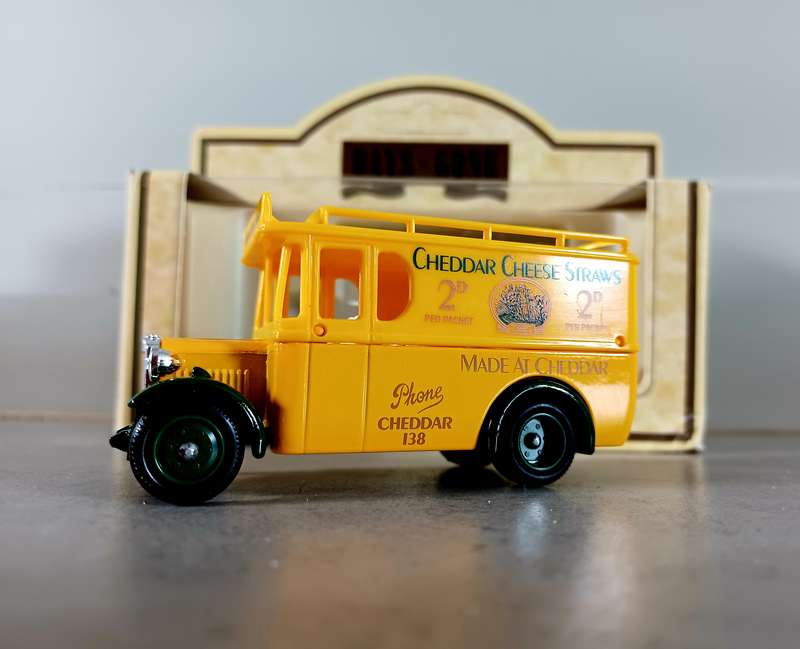 MODEL: DENNIS  "Cheddar Cheese" Liedo  Days Gone Yellow (MOD049)