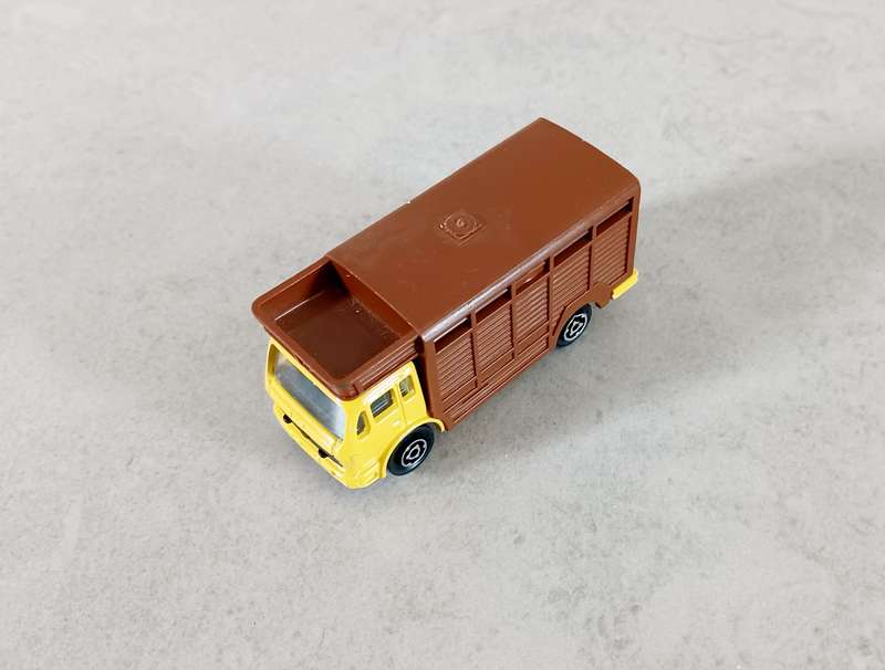 MODEL : Mercedes Horse Truck BRAND:  MAJORE (MOD066)