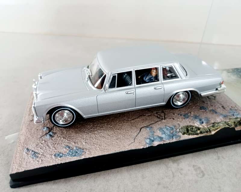 MODEL : Mercedes 600 On her Majestys Secret Service James Bond (MOD044)