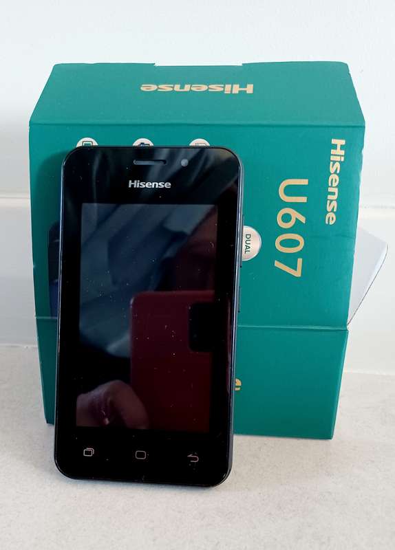 U607 Hisense Cellphone - SPECIFICATIONS: Quad core 4 Screen 8GB ROM + 1GB RAM