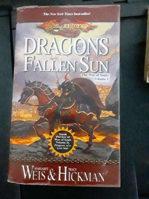 Dragons of a Fallen Sun - Weis & Hickman - The War of Souls Vol 1