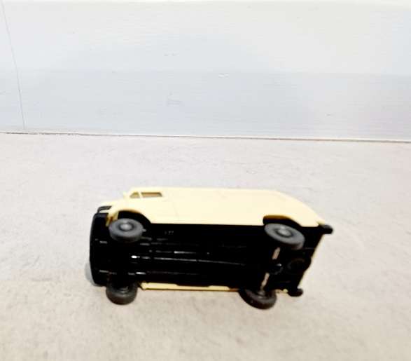 MODEL:  Mercedes VAN BRAND: Wiking (MOD001)