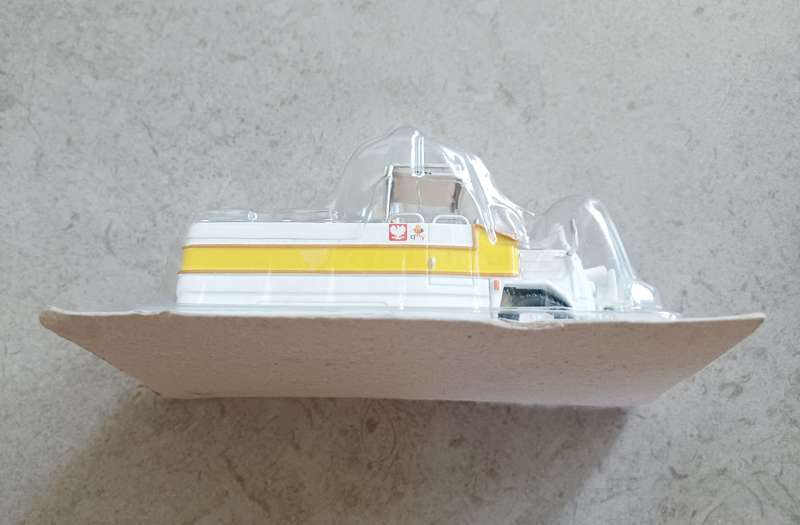 MODEL:  Papamobile Poland - Rare model, not easy to find ! (IXO) (MOD003)
