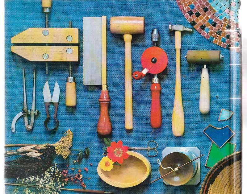 Crafts & Hobbies - A Step by step guide to creative skills - Readers Digest