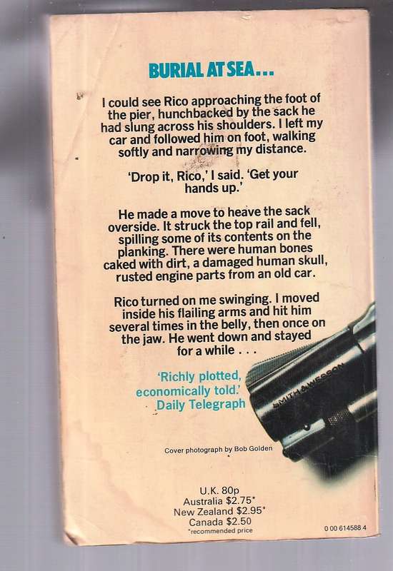 The Blue Hammer - Ross McDonald - Rico has bag - inside was a damaged scull and some car parts