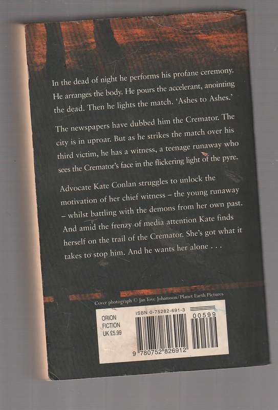 Ashes to Ashes - Tami Hoag - a serial killer called the cremator has the city in uproar