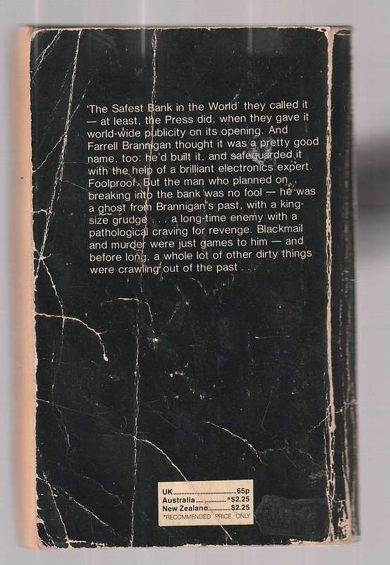 My Laugh comes last - James Hadley Chase - A ghost from his past plans the robbery of the centuary
