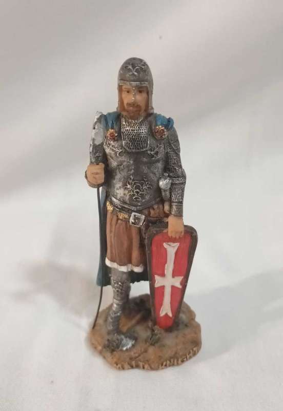 Maita Knight figurine