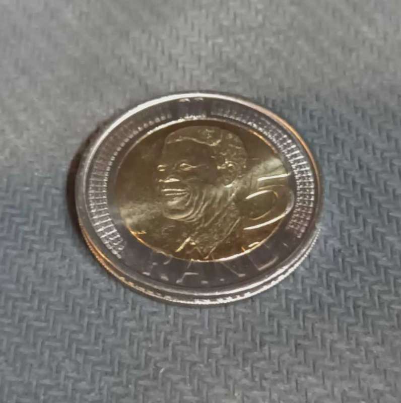 Uncirculated Mandela 2008 R5 coin.