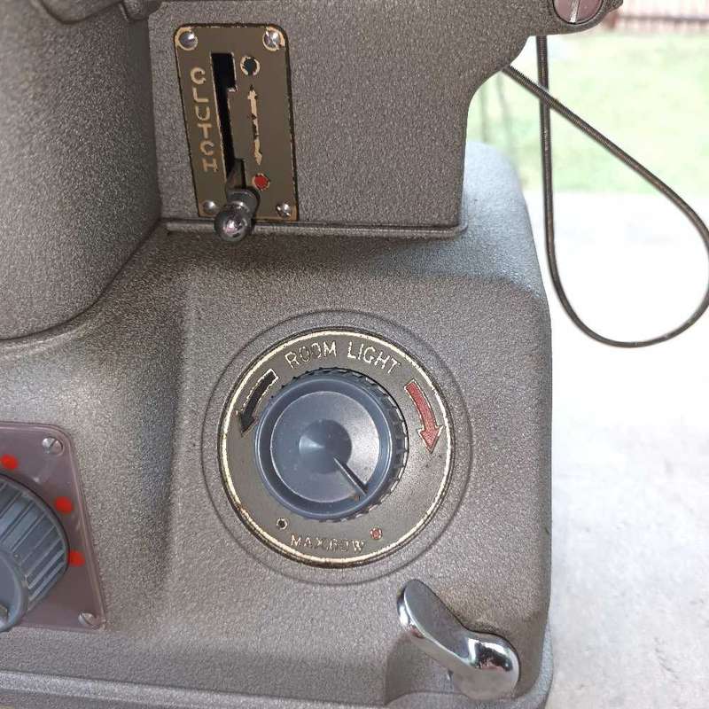 Elmo E-80 8mm kine movie projector