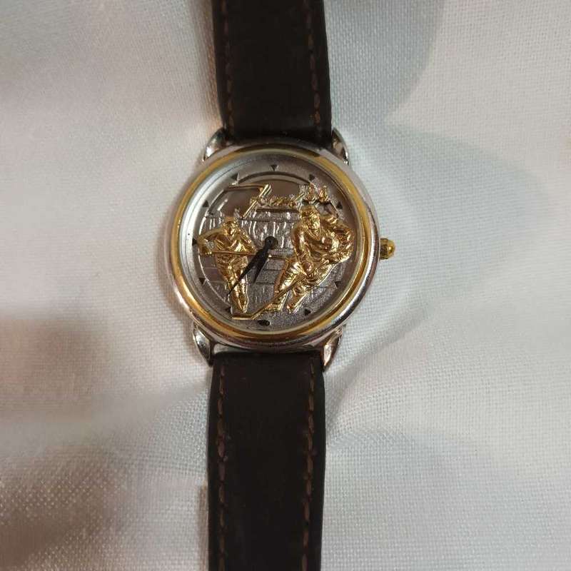 Fossil hockey players watch limited ed