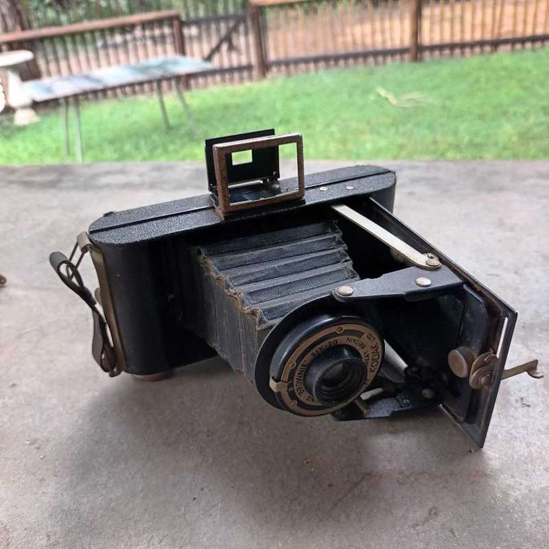 Folding Brownie six-20 vintage kodak camera