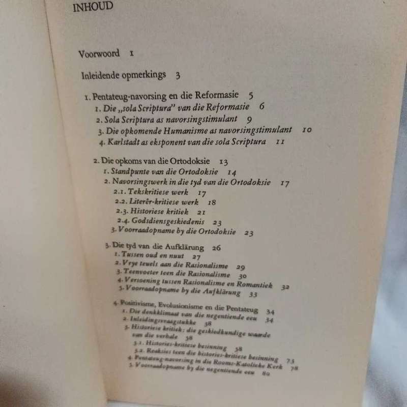 Mosaïk van Moses. Ferdinand Deist. Christian book