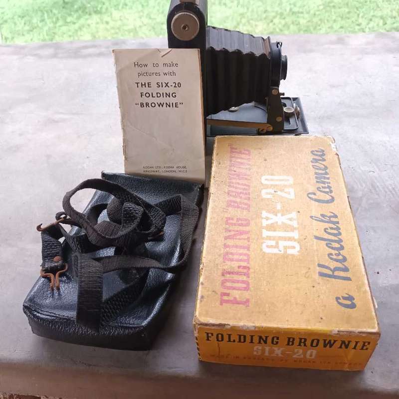 Folding Brownie six-20 vintage kodak camera
