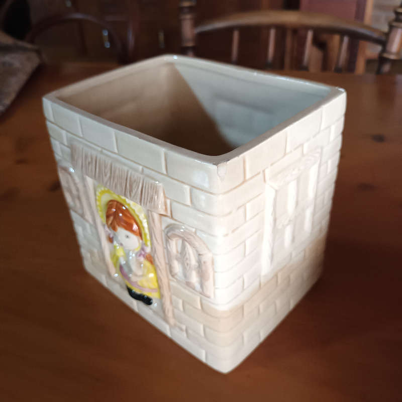 Cookie jar