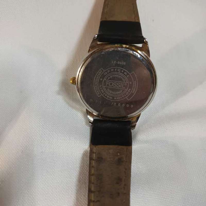 Fossil hockey players watch limited ed