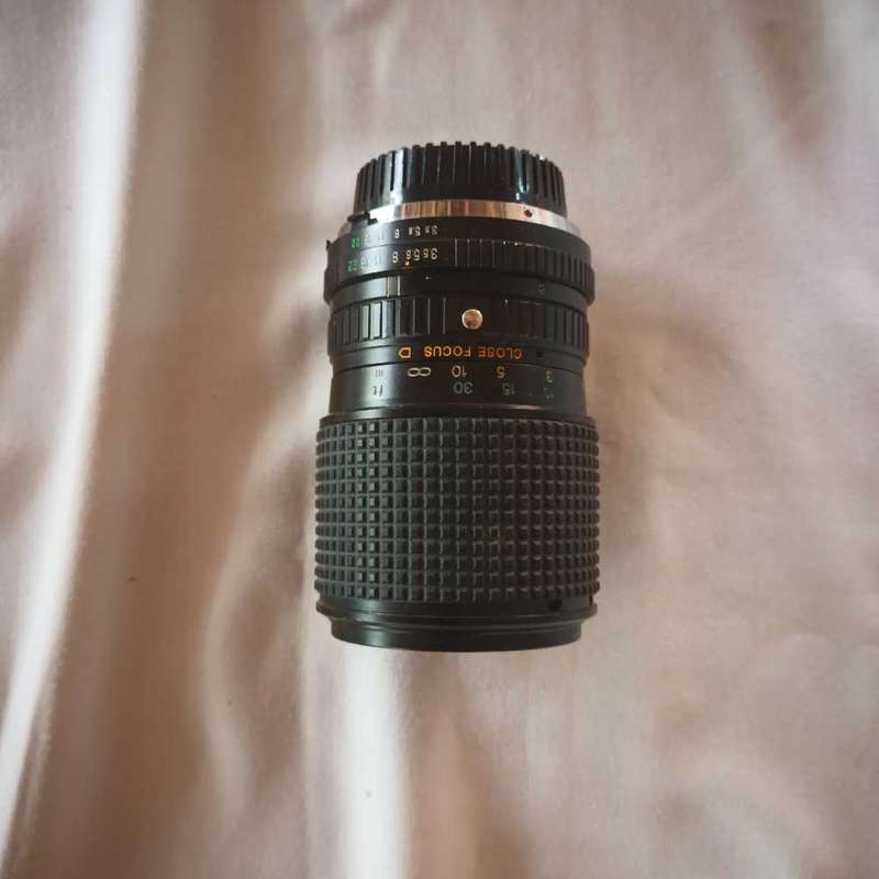 Vintage Tokina 35~105mm camera lens