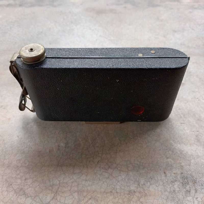Folding Brownie six-20 vintage kodak camera