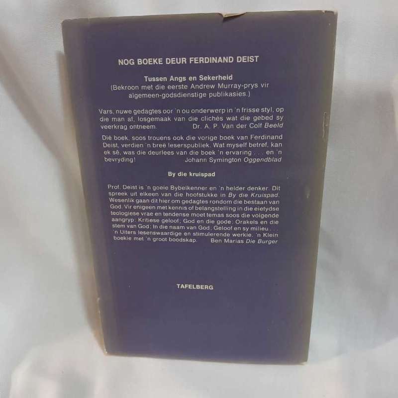 Mosaïk van Moses. Ferdinand Deist. Christian book