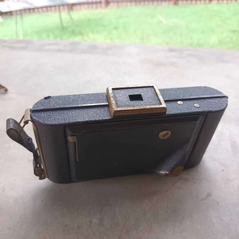 Folding Brownie six-20 vintage kodak camera