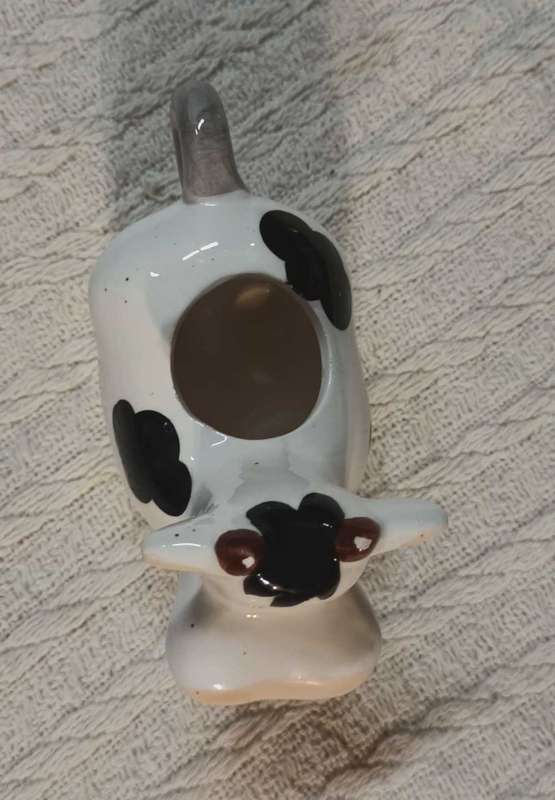 Cow milk jug