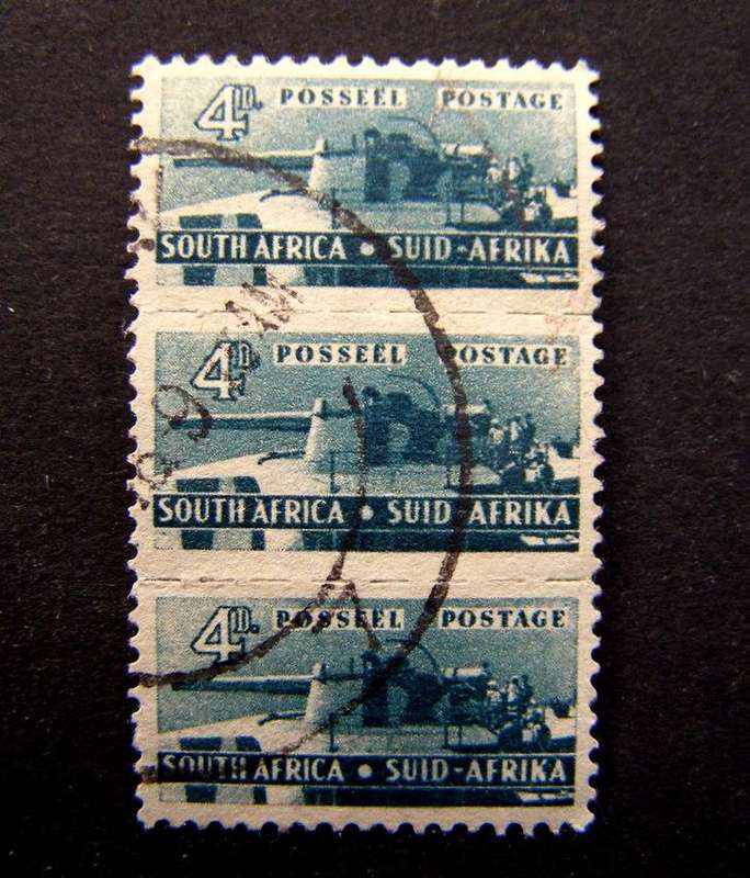 UNION OF SOUTH AFRICA - War Effort 4d. (reduced size) 1942